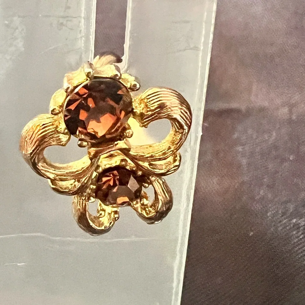 Vintage 1960s Gold Clip-On Earrings Copper‎ Orange Rhinestone Scroll Pat Pending